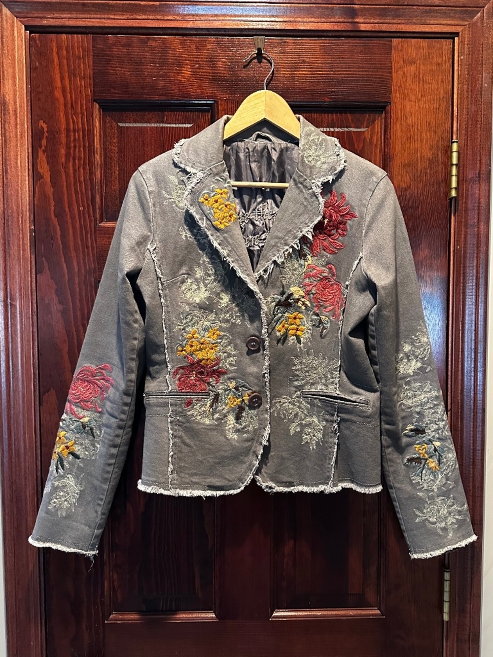 DB Sport Women's "Where There Is Love There Is Life" Embroidered Gray Jacket LG